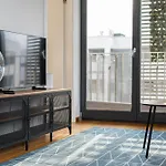 Skowronia Modern Apartment