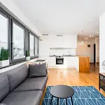 Skowronia Modern Apartment